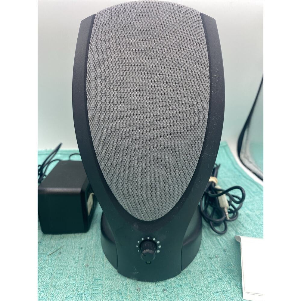 Pair Of Harman Kardon Rev A00 Computer Speakers - Picture 3 of 9